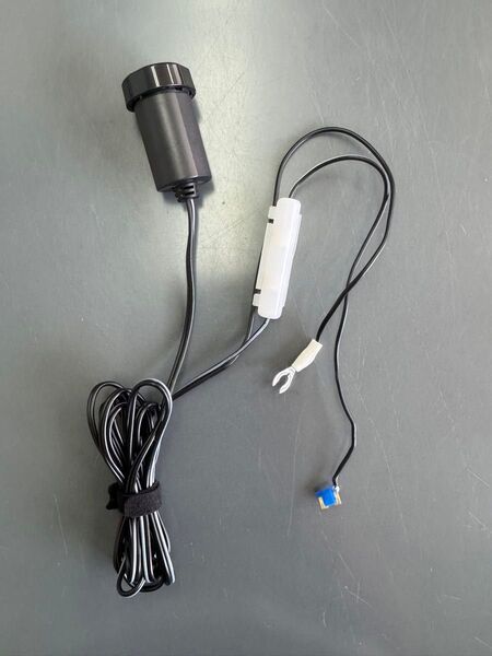 エーモン電源ソケットプラグロックタイプ 低背ヒューズ電源 15Aヒューズ差替用