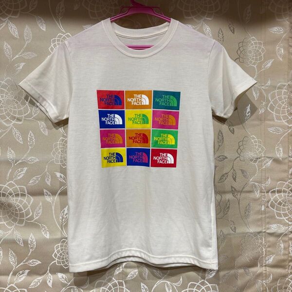 THE NORTH FACE Tシャツ カラフルロゴ