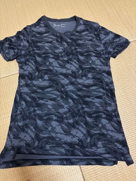 UNDER ARMOUR アンダーアーマー 迷彩 Tシャツ Mサイズ