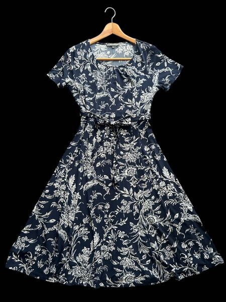 【訳あり】LAURA ASHLEY ローラアシュレイワンピース 13号 XL 半袖 花柄 ネイビー系