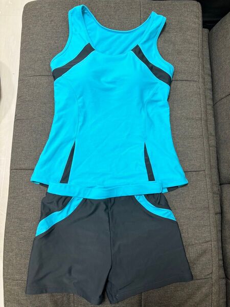 スポーツ用水着 タンクトップとショートパンツセット