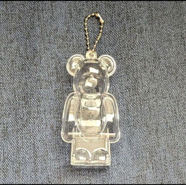 BE@RBRICK ベアブリック用 クリアケース 100% キーホルダー 1個