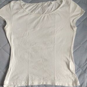 セシール cecile 綿100% 白いTシャツ
