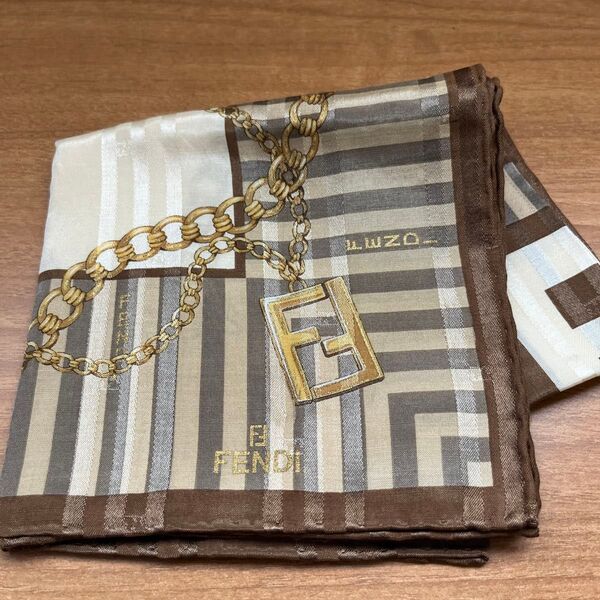 FENDI 大判ハンカチ ズッカ柄 ブラウン 【出品No.191】