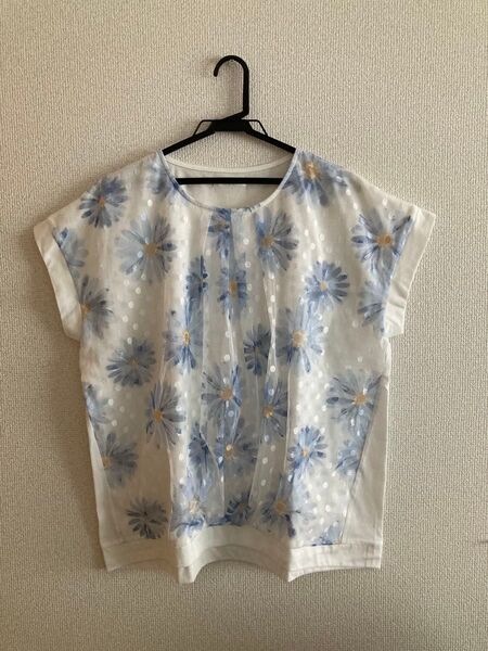 花柄模様 フレンチスリーブ トップス