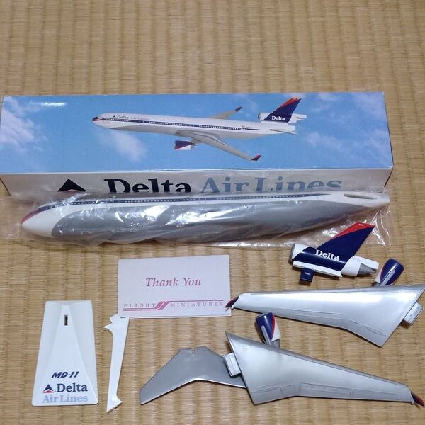 Delta Air Lines MD-11 飛行機模型