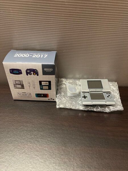 【開封のみ】ニンテンドーミュージアム ゲームキーホルダーコレクション 2000-2017 ニンテンドーDS