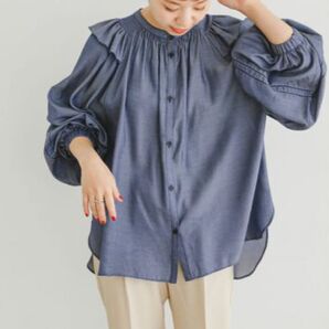 アイテムズアーバンリサーチ チビフリルブラウス ネイビー フリーサイズ