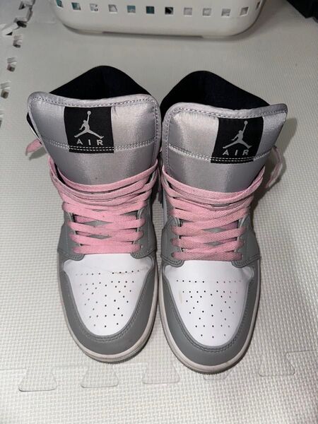 Nike Air Jordan 1 Mid "Light Smoke Grey/White/Black"