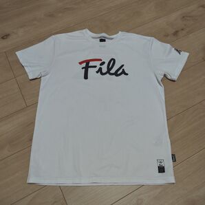 FILA Tシャツ ホワイト ロゴ入り