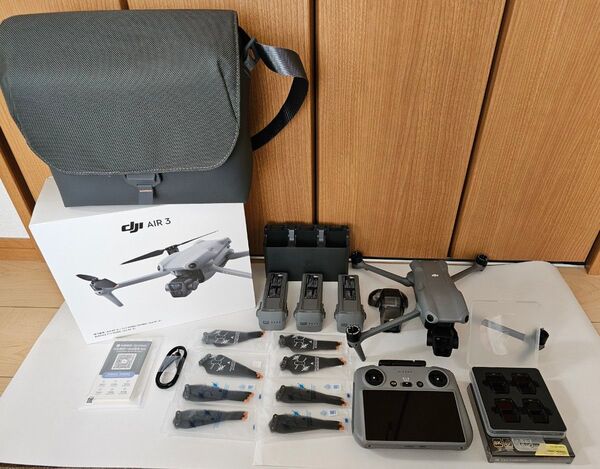 DJI Air 3 Fly More Combo(使用極少、バッテリー充電回数3本合計でも10回未満)+社外NDフィルターセット