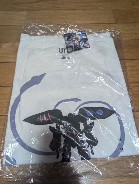 ユニクロ ガンダムTシャツ サイズM