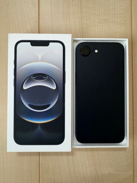 【極美品】Apple iPhone16e Black 128GB SIMフリー バッテリー最大容量100%