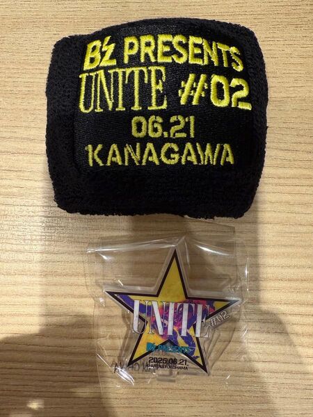 B’z presents UNITE ♯02 ガチャガチャ6月21日限定アクリルスタンド&限定リストバンドセット 新品未開封品