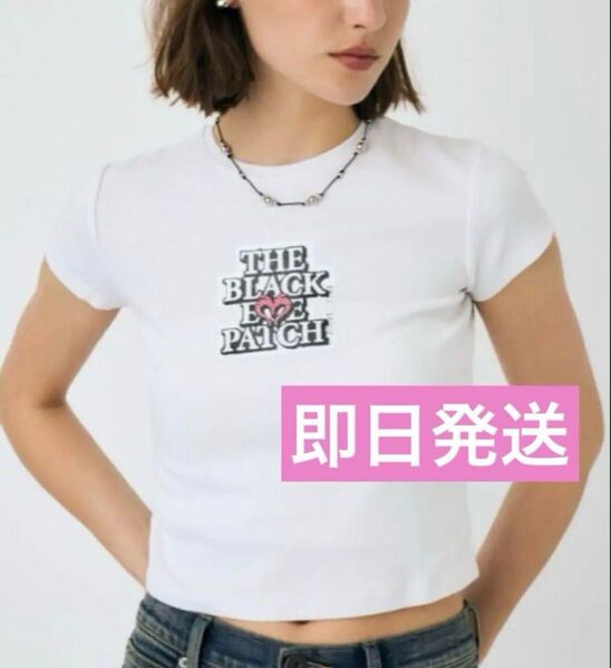 MOUSSY×Black Eye Patchコラボ BEP OG ラインストーン BABY TEE 白 マウジーブラックアイパッチ