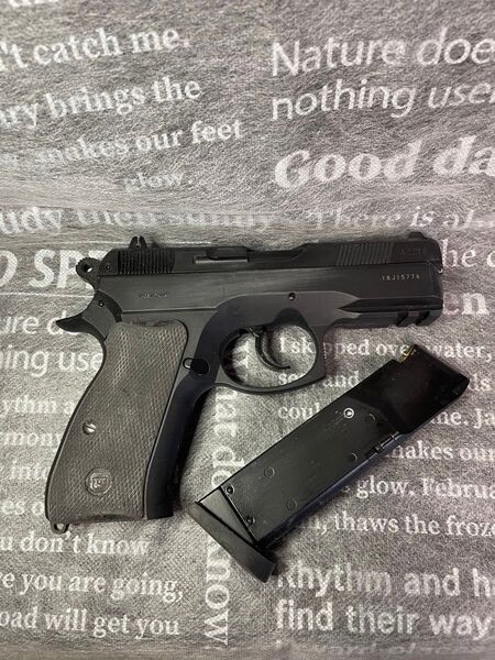 CZ75 ガスガン ブラック 中古