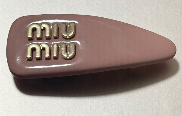 ミュウミュウ miumiu バレッタ ヘアピン ピンク