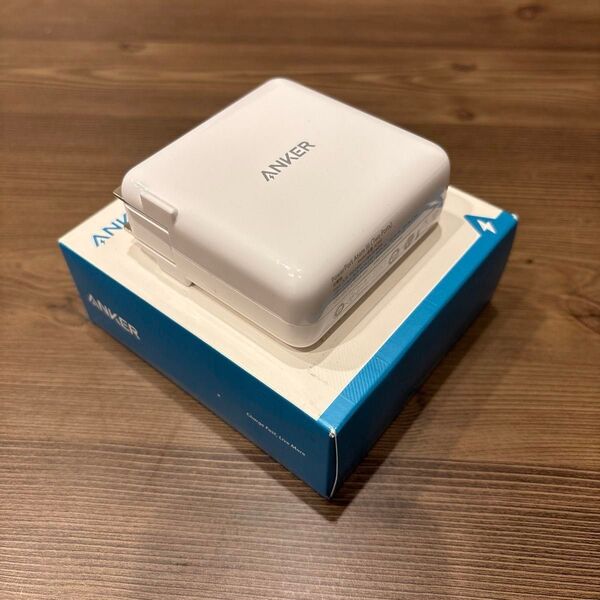 Anker PowerPort Atom III (Two Ports)ホワイト 充電器 60W