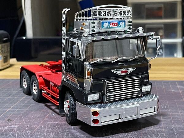 1/32 アオシマ製・日野HHトレーラーヘッド完成品