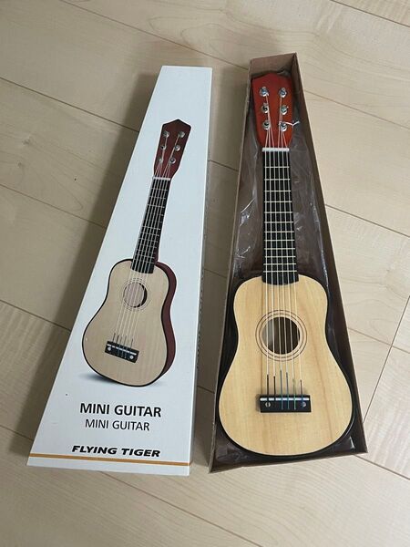 flying tiger フライングタイガー ミニギター おもちゃ