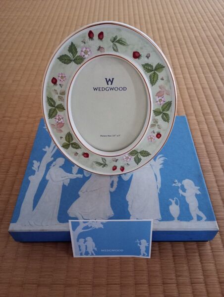 WEDGWOOD フォトフレーム 写真立て