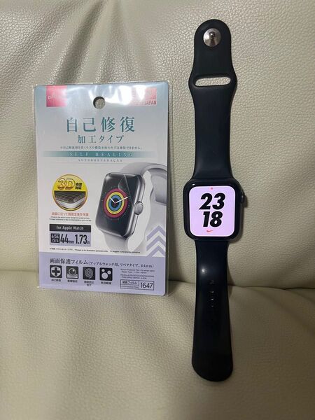 激安 Apple Watch SE NIKEコラボ GPSモデル 44mm MYYK2J/A