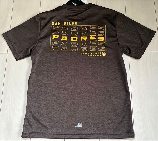 新品 Mサイズ MLB パドレス 半袖Tシャツ バックロゴ メッシュ