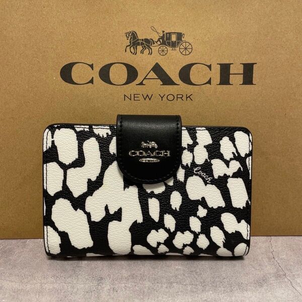 新品 COACH 長財布 コーチ 二つ折り財布 レディース メンズ シグネチャー ブラック ホワイト モノトーン