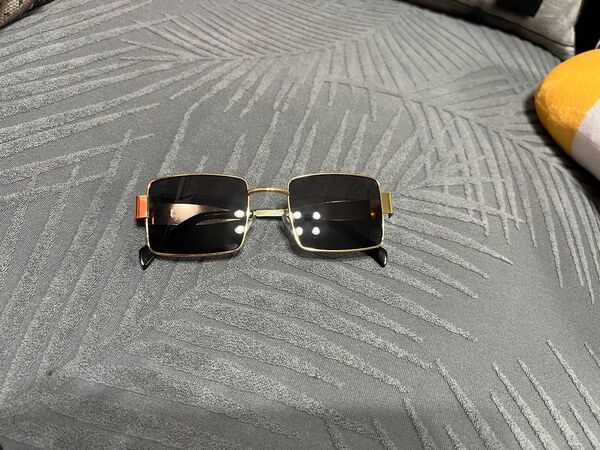 Sunglasses dark brown