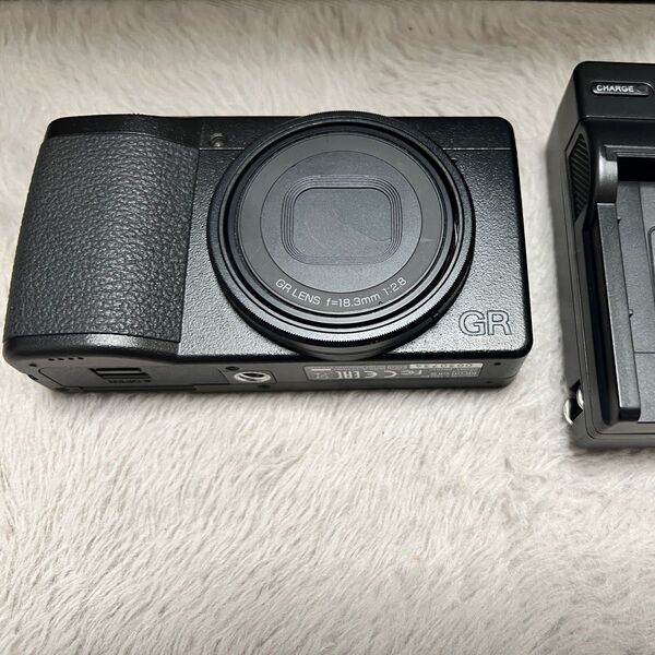 美品 GR III RICOH コンパクトデジタルカメラ デジカメ