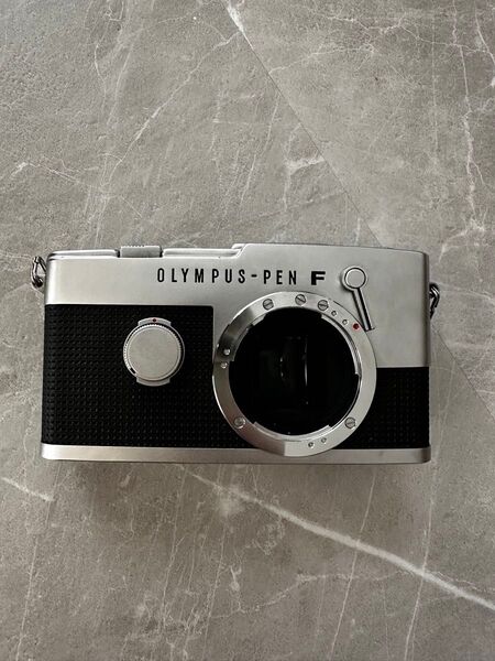OLYMPUS-PEN FV ハーフサイズカメラ