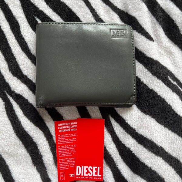 DIESEL 二つ折り財布