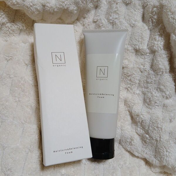 N organic モイスチュア&バランシングフォーム100g