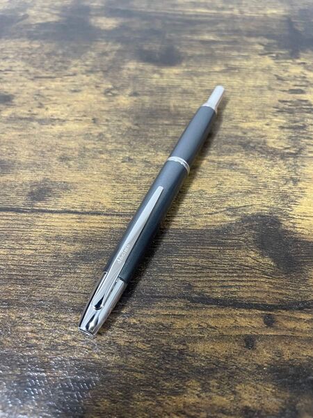 試し書きのみ 18K 字幅EF キャップレス デシモ ダークグレー 万年筆 パイロット PILOT カートリッジ付き!