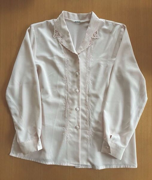 ピンクの刺繍ブラウス レディース Lサイズ XLサイズ 長袖 平成レトロ 日本製 シンプル ホームクリーニング済