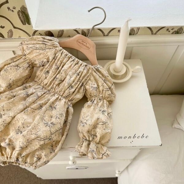 新品 monbebe 韓国子供服 misty eyelet suit