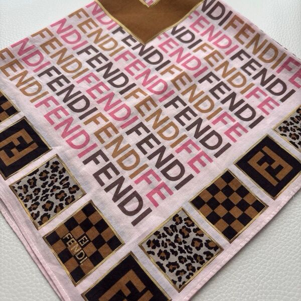 FENDI ロゴ ハンカチ ピンク ズッカ 大判 スカーフ膝掛け
