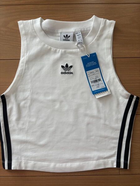 adidas ノースリーブ タンクトップ 衣装 ダンス衣装 短トップス