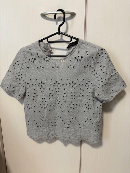 ZARA エンブロイダリーブラウス XS