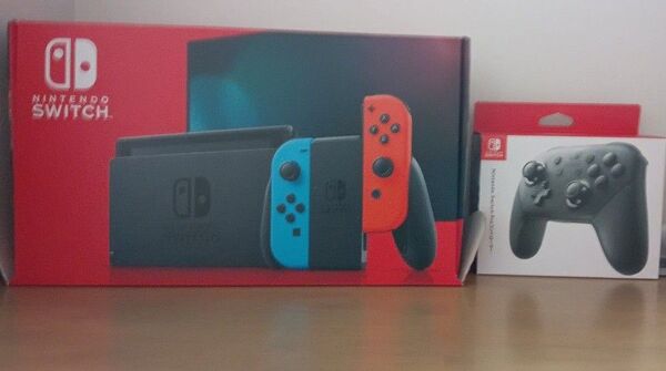 Switch ネオンレッドセット2022年