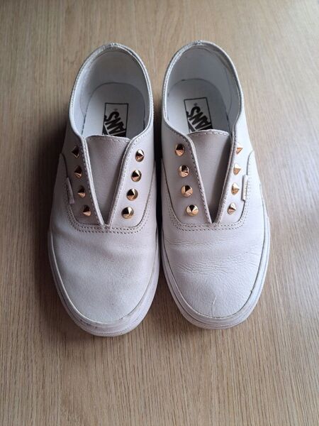 VANS スニーカー スリッポン レザー スタッズ