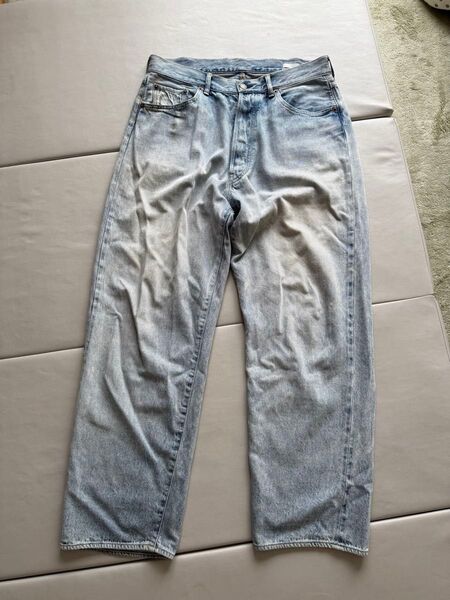 COMOLI 5ポケットデニム ブリーチ size1