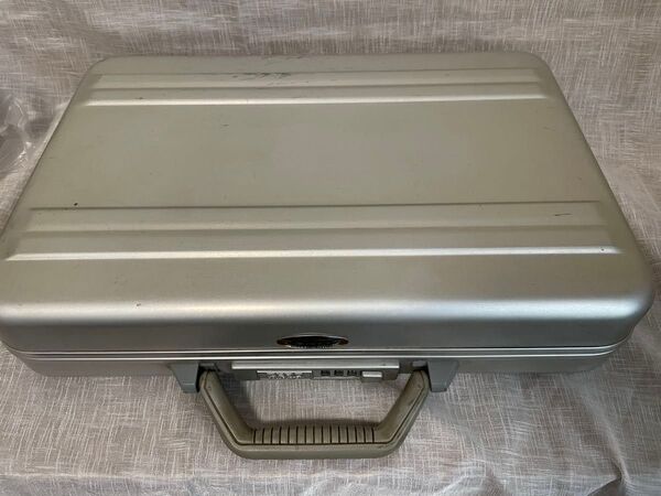 ZERO HALLIBURTON ゼロハリバートン アタッシュケース ビジネスバッグ ハードケース