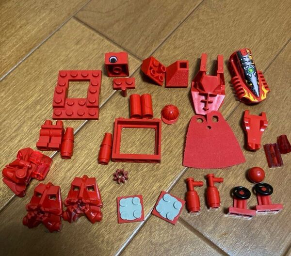 赤いLEGOブロックパーツセット