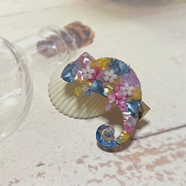 カメレオンのヘアクリップ シェル blue ハンドメイド レジン ヘアアクセサリー