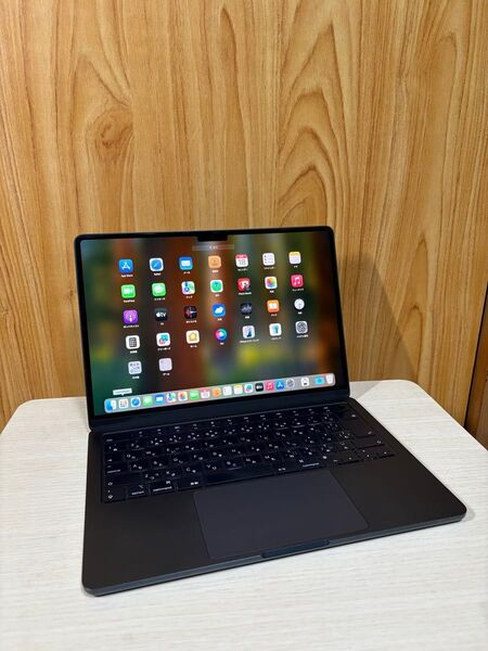 Macbook Air M3/8GB/256GB/最大容量—99%/ミッドナイト。