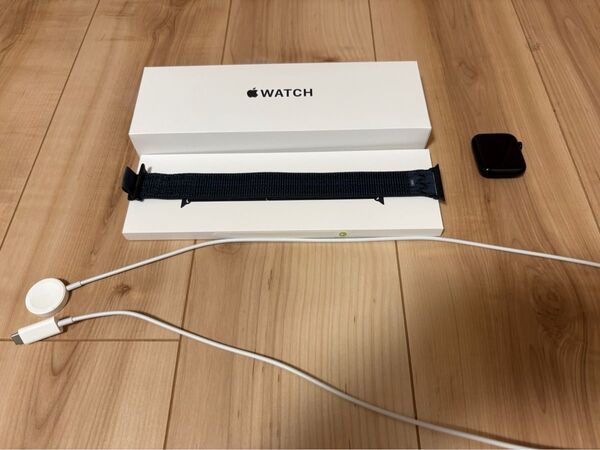 Apple Watch SE 第二世代 44mm GPSモデル バッテリー100%