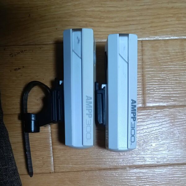キャットアイAMPP300