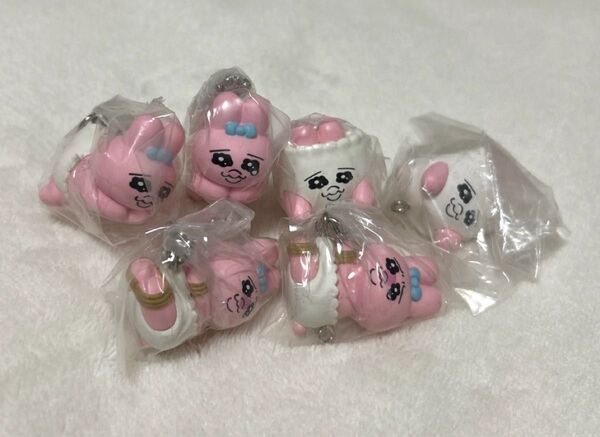おぱんちゅうさぎ つまんでつなげてますこっと マスコット ガチャガチャ