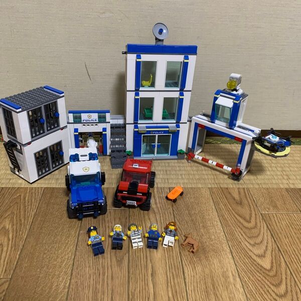 レゴ LEGO シティ ポリスステーション 60246 現状品